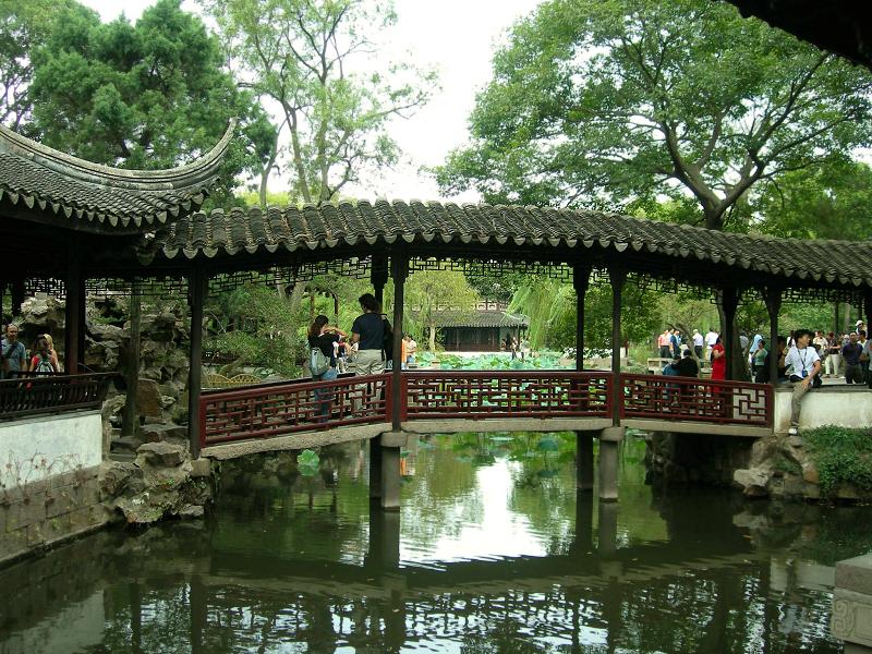Suzhou-garden-bridge-0100.jpg